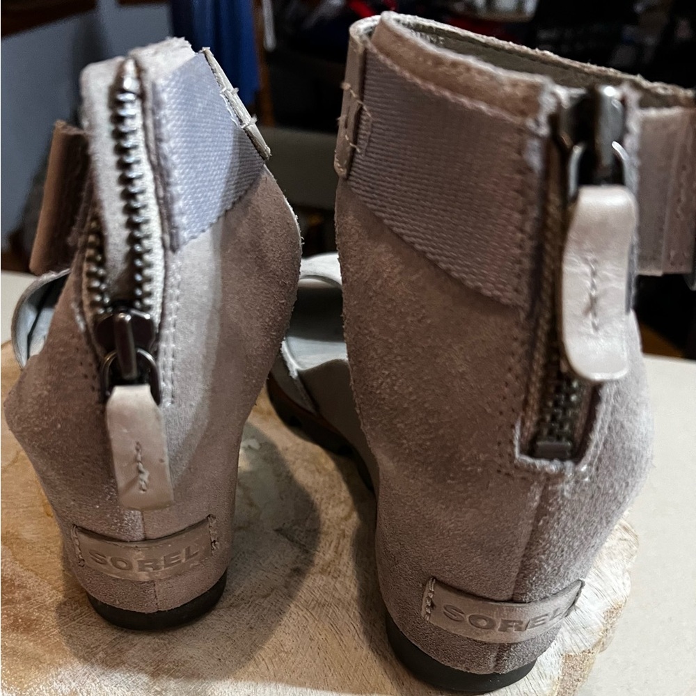 Sorel Gray Wedge Shoes Modern Design - Picture 4 of 6